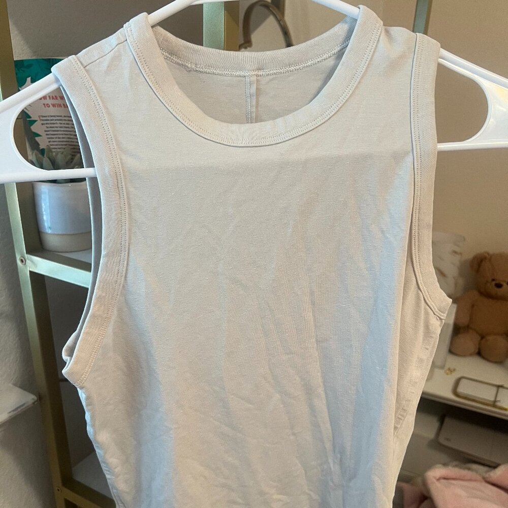 Lulu workout tank top